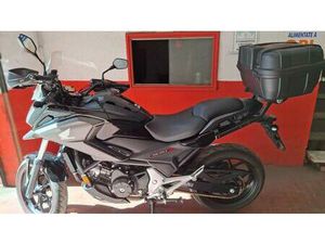 VENDO HONDA NC 750 X ABS (2018 - 20) USATA A ROMA (CODICE 9835506) - MOTO.IT
