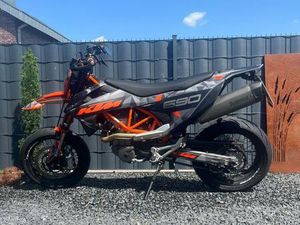KTM SMCR 690