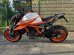 KTM 1290 SUPER DUKE R