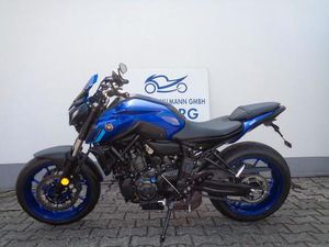 YAMAHA MT-07 *TIEFER*