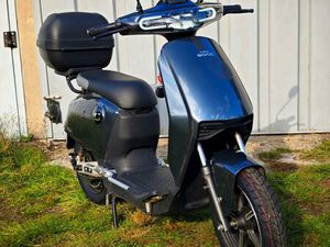 SUPER SOCO CUX ROLLER *VIELE NEUTEILE*