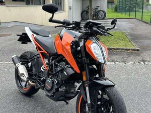 KTM 125 DUKE ORANGE