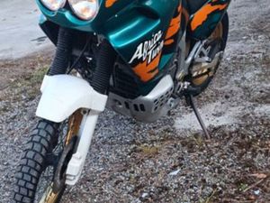 SUPERBE AFRICA TWIN RD07 750