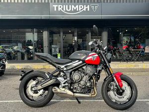 TRIUMPH TRIDENT 660