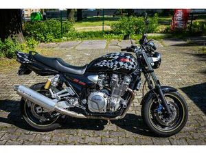 YAMAHA XJR 1300