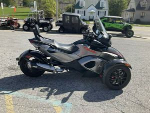 2011 CAN-AM® SPYDER RS-S
