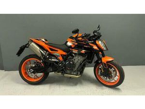 VENDO KTM 890 DUKE GP (2022 - 23) USATA A MILANO (CODICE 9837435) - MOTO.IT