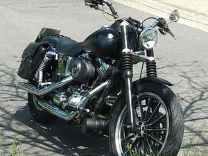 HARLEY-DAVIDSON FXDL MIT INTELLIGENTEM LADEGERÄT !!!