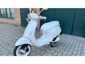 VENDO VESPA SPRINT 125 JUSTIN BIEBER (2022 - 24) USATA A SAN BENIGNO CANAVESE (CODICE 9837313) - MOTO.IT