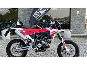 VENDO FANTIC MOTOR XMF 125 MOTARD PERFORMANCE 4T (2023 - 24) USATA A OLEGGIO (CODICE 9836604) - MOTO.IT