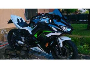 VENDO KAWASAKI NINJA 650 (2021 - 24) USATA A CASTEL GOFFREDO (CODICE 9837545) - MOTO.IT