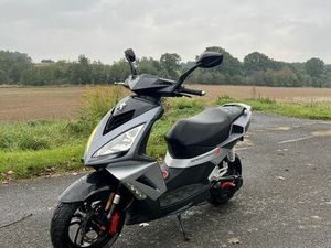 SKUTER PEUGEOT SPEEDFIGHT 3 70 CC LEOVINCE GOŚCISZÓW