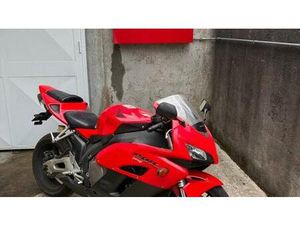 VENDO HONDA CBR 1000 RR FIREBLADE (2004 - 05) USATA A DOLZAGO (CODICE 9837476) - MOTO.IT