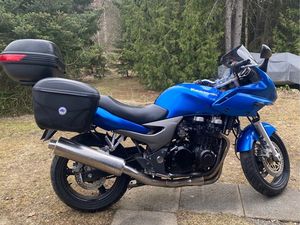 TÄYDELLISESTI HUOLLETTU