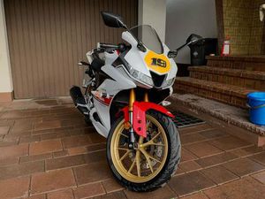 YAMAHA YZF-R 125 60TH ANNIVERSARY EDITION