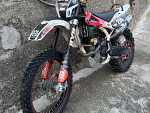 MOTOCROSS HUSQVARNA 250