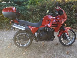 TRIUMPH TIGER 900