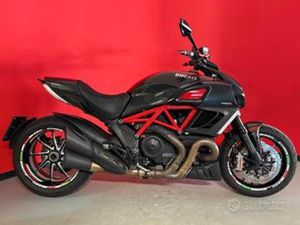 DUCATI DIAVEL 1200 CARBON