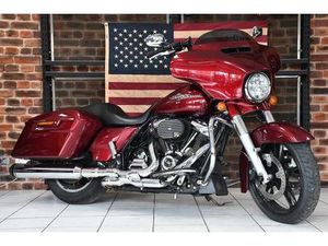 HARLEY-DAVIDSON STREET GLIDE