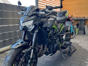 KAWASAKI BLACK WEEK KAWASAKI Z900, GEPFLEGTES NAKED BIKE