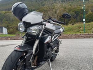 STREET TRIPLE 765 RS