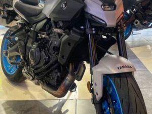 YAMAHA MT-07 35KW 2025 689 CM3 | MOTO ROADSTER | 491 KM | GRIS | 69007 LYON 07