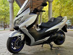 SUZUKI 400 BURGMAN ABS / TC 2022 GRIS - 1ERE MAIN - ENTRETIEN COMPLET SUZUKI SCOOTER AN400 XMAX