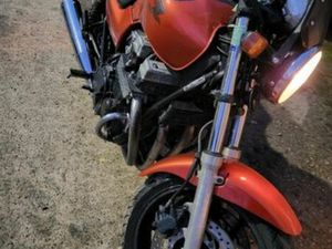 MOTO ROUTIÈRE 750 CB SEVEN FIFTY RÉPLIQUE DE LA FOUR