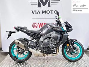 YAMAHA MT-10 YAMAHA 998 CC