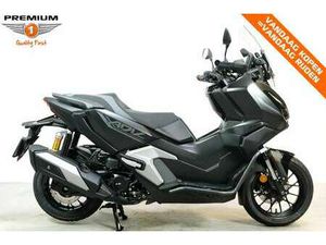 HONDA ADV 350 ZWART