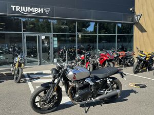 TRIUMPH SPEED TWIN 900