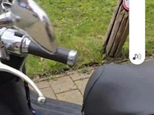 CHINA SCOOTERS EEN VAN 2009 EN 2011 GEEL KENTEKEN EN BLAUW — SCOOTERS | SYM — MARKTPLAATS