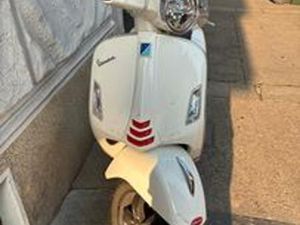 VESPA GTS 300 HPE