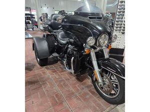 2017 HARLEY-DAVIDSON TRI GLIDE® ULTRA