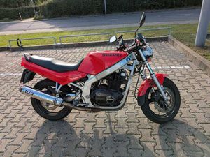 SUZUKI GS500E MIT IXIL AUSPUFFANLAGE