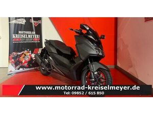 HONDA FORZA 125 TOP GEPFLEGTER ZUSTAND AUS 1. HAND