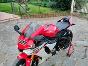 YAMAHA YZF R1 - 2016