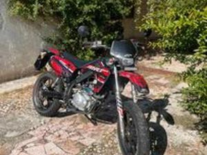 MOTARD RIEJU MRT 125 BLACK SERIES