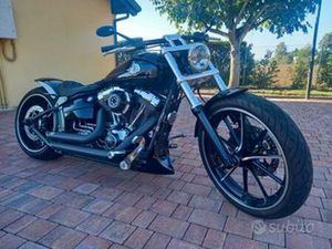 HARLEY-DAVIDSON SOFTAIL BREAKOUT - 2015