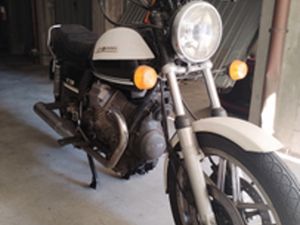 MOTO GUZZI V50
