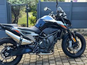 MOTO KTM 790 DUKE