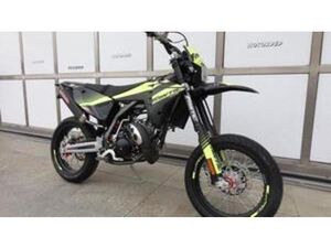 XM 50 PERFORMANCE (2025)