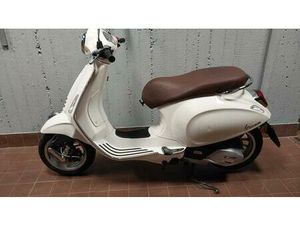 VENDO VESPA PRIMAVERA 150 3V ABS (2018 - 19) USATA A BOLOGNA (CODICE 9840067) - MOTO.IT