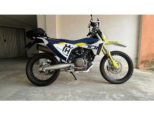 VENDO HUSQVARNA 701 ENDURO (2022) USATA A NOVARA (CODICE 9839774) - MOTO.IT