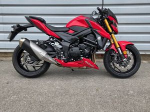 SUZUKI GSX-S 750