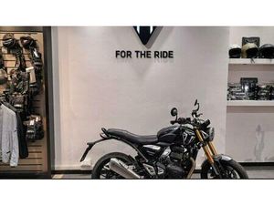 VENDO TRIUMPH SPEED 400 (2024 - 25) USATA A ROMA (CODICE 9839932) - MOTO.IT