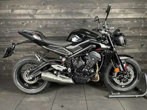 TRIUMPH STREET TRIPLE R ZWART