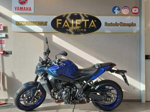 VENDO YAMAHA MT-09 (2024 - 25) USATA A ROMA (CODICE 9840003) - MOTO.IT