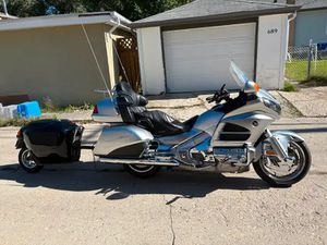 2013 HONDA GOLD WING GL 1800 WITH UNI-GO TRAILER - $15,000