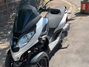 PIAGGIO MP3 300 HPE SPORT